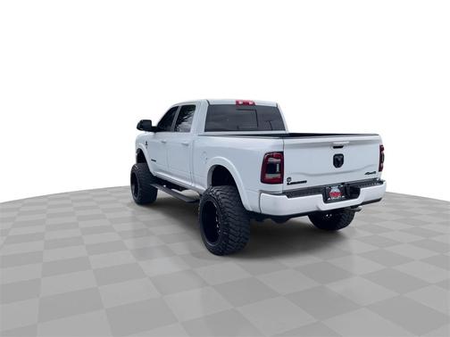 2022 RAM 2500 Laramie Crew Cab 4x4 6'4' Box