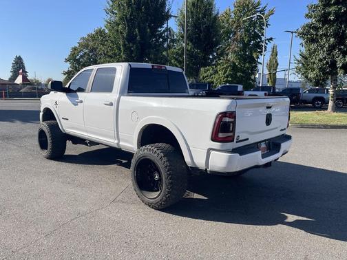 2022 RAM 2500 Laramie Crew Cab 4x4 6'4' Box