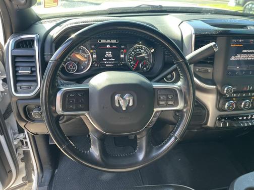2022 RAM 2500 Laramie Crew Cab 4x4 6'4' Box