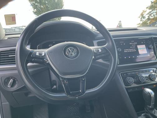 2019 Volkswagen Atlas 3.6L SEL Premium
