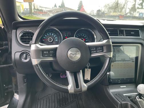 2014 Ford Mustang V6