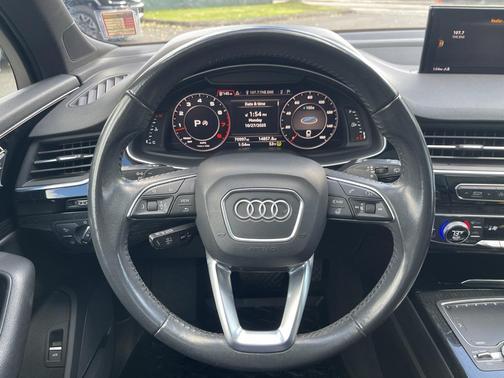 2019 Audi Q7 55 Premium Plus