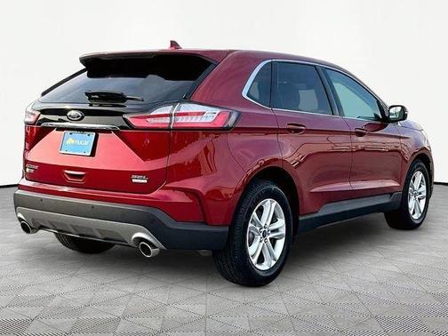 Red 2019 Ford Edge SEL