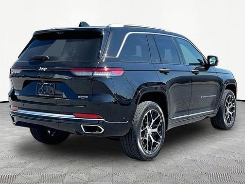 Black 2022 Jeep Grand Cherokee 4xe Summit