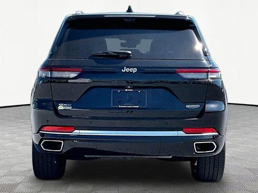 Black 2022 Jeep Grand Cherokee 4xe Summit