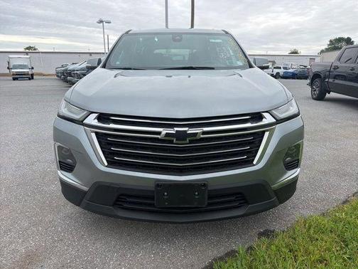 Gray 2023 Chevrolet Traverse LT Cloth