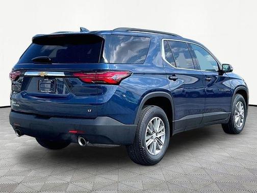 Blue 2023 Chevrolet Traverse LT Cloth