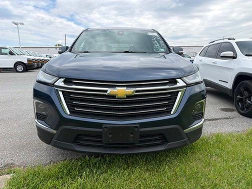 Blue 2023 Chevrolet Traverse LT Cloth