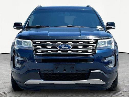 Blue 2017 Ford Explorer XLT