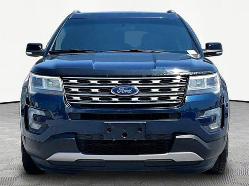 Blue 2017 Ford Explorer XLT