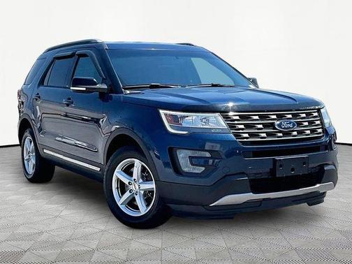 Blue 2017 Ford Explorer XLT
