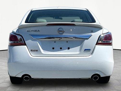 Pearl White 2014 Nissan Altima 2.5 S