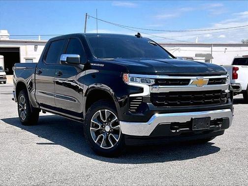 Black 2022 Chevrolet Silverado 1500 LT
