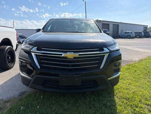 Black 2023 Chevrolet Traverse LT Leather