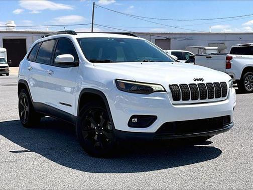 White 2020 Jeep Cherokee Latitude Plus