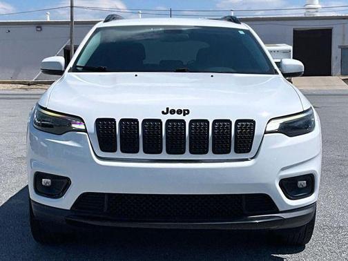 White 2020 Jeep Cherokee Latitude Plus
