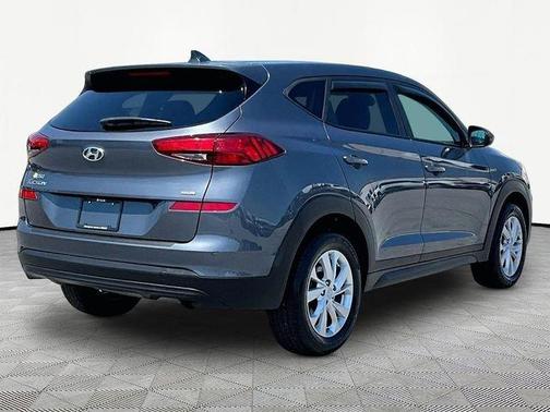 Gray 2019 Hyundai TUCSON SE