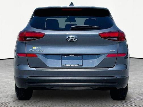 Gray 2019 Hyundai TUCSON SE