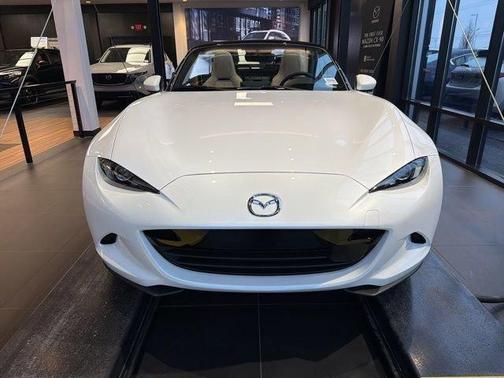 Snowflake White Pearl 2026 Mazda MX-5 Miata Grand Touring