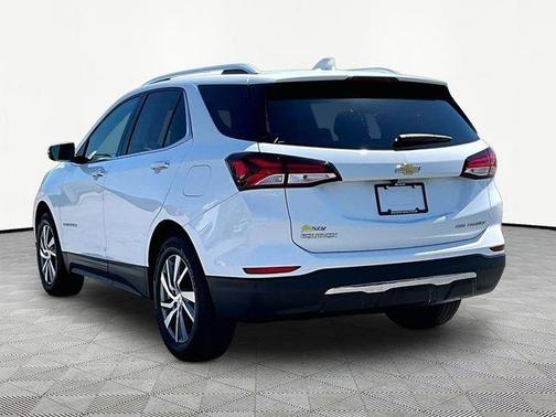 White 2022 Chevrolet Equinox Premier