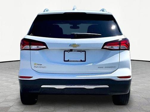 White 2022 Chevrolet Equinox Premier