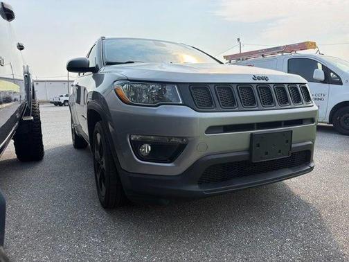 Silver 2019 Jeep Compass Altitude