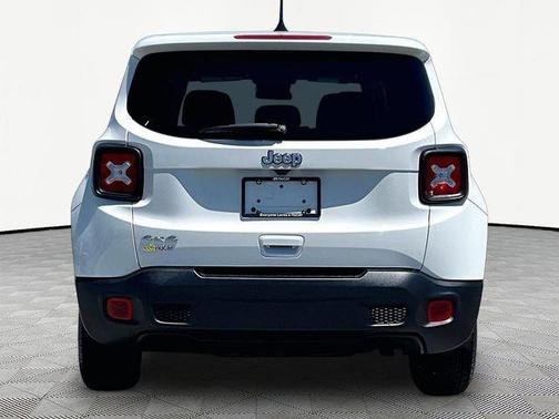 White 2023 Jeep Renegade Latitude