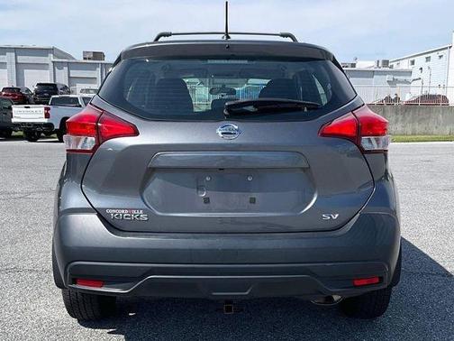 Gun Metallic 2019 Nissan Kicks SV