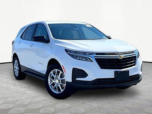 White 2024 Chevrolet Equinox LS