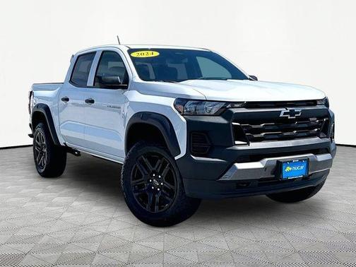 White 2024 Chevrolet Colorado Trail Boss