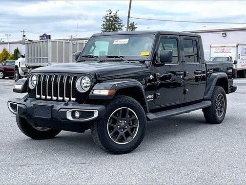 Black 2021 Jeep Gladiator Overland
