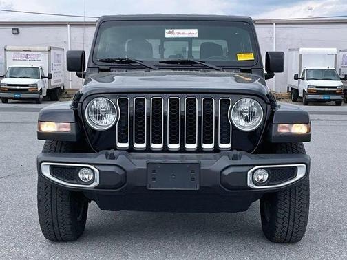 Black 2021 Jeep Gladiator Overland