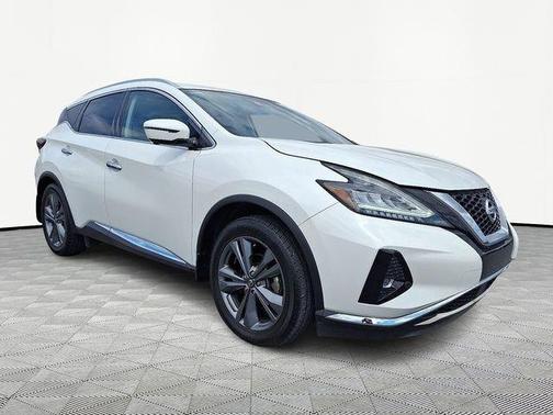 White 2020 Nissan Murano Platinum