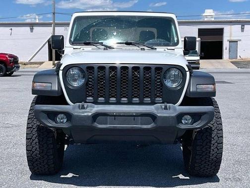 White 2020 Jeep Gladiator Sport