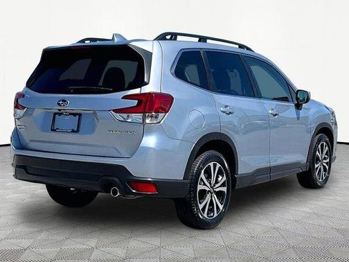 Ice Silver Metallic 2023 Subaru Forester Limited