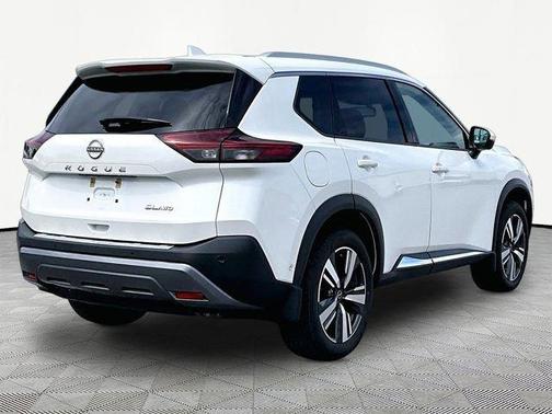 White 2023 Nissan Rogue SL