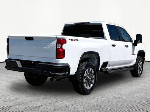 White 2022 Chevrolet Silverado 2500 Custom