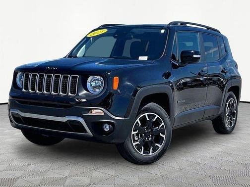Black 2023 Jeep Renegade Latitude