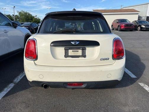 White 2017 MINI Hardtop Cooper