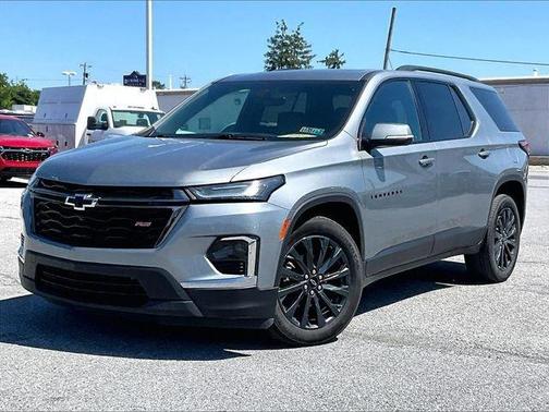 Gray 2023 Chevrolet Traverse RS