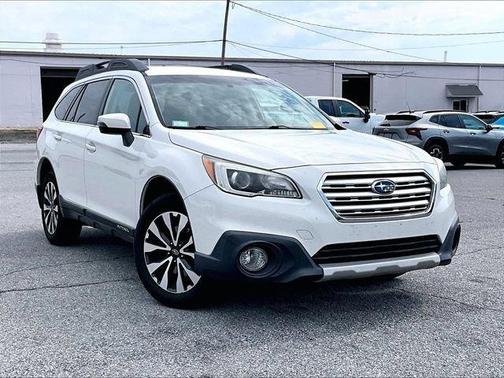 Crystal White Pearl 2016 Subaru Outback 2.5i Limited