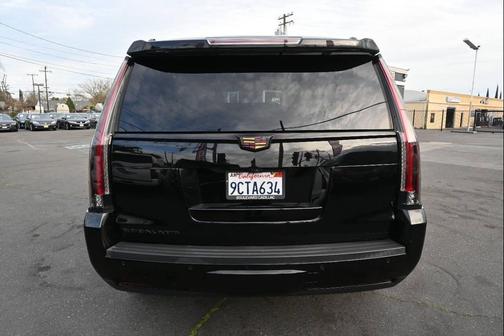 2018 Cadillac Escalade Premium Luxury