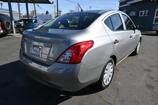 2012 Nissan Versa 1.6 S