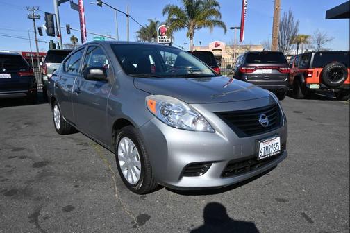 2012 Nissan Versa 1.6 S