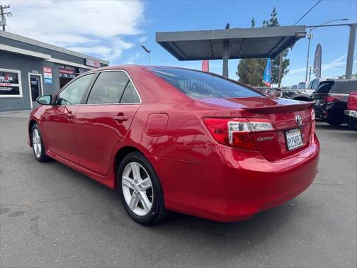 2014 Toyota Camry SE