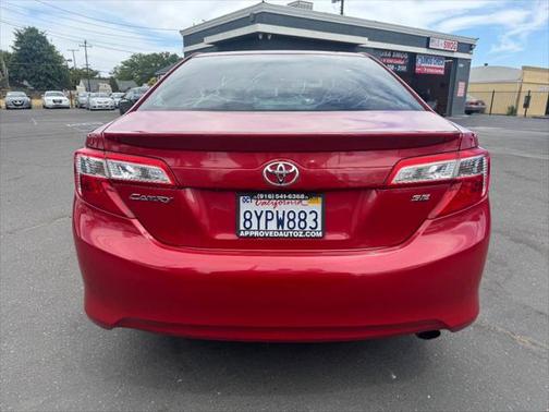2014 Toyota Camry SE