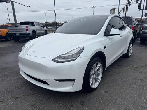 2020 Tesla Model Y Long Range AWD 4dr Crossover