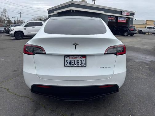 2020 Tesla Model Y Long Range AWD 4dr Crossover