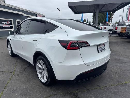 2020 Tesla Model Y Long Range AWD 4dr Crossover