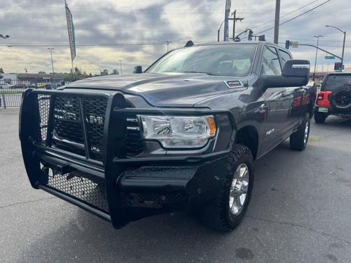 2023 RAM 2500 Big Horn 4x4 4dr Crew Cab 6.3 ft. SB Pickup